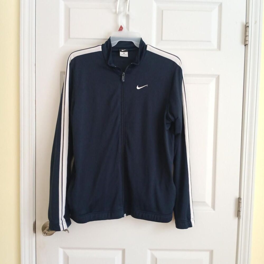 Classic Nike full-zip track jacket Size XL